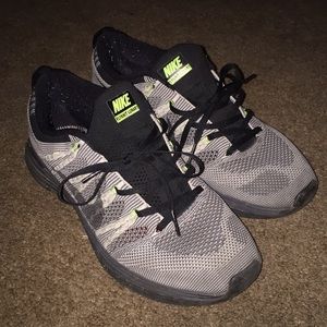 Nike zoom excercise shoes